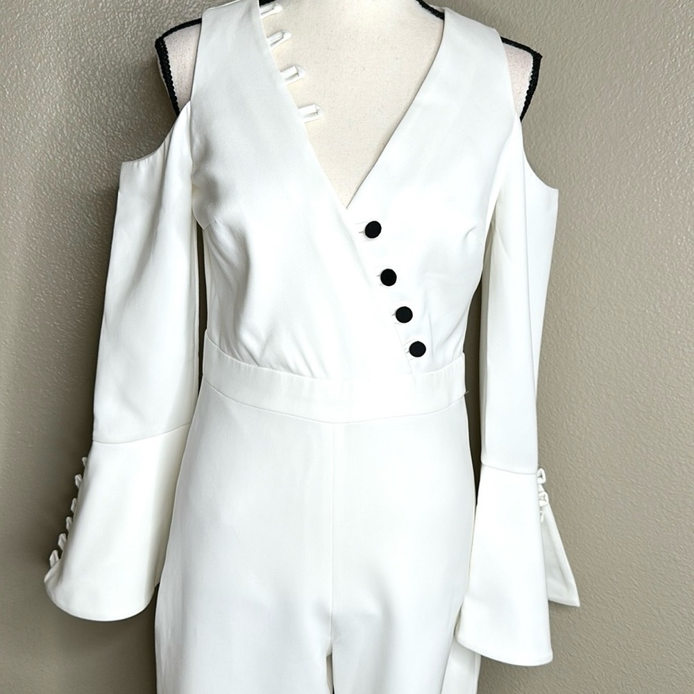 EUC Alexis Bali button bell sleeve white jumpsuit Shoulder Cutout women’s Small - Picture 9 of 10